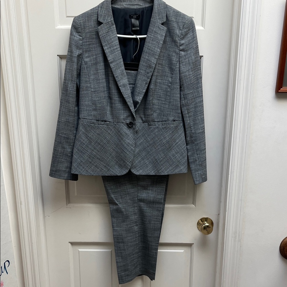 Ann Taylor factory 12 P suit